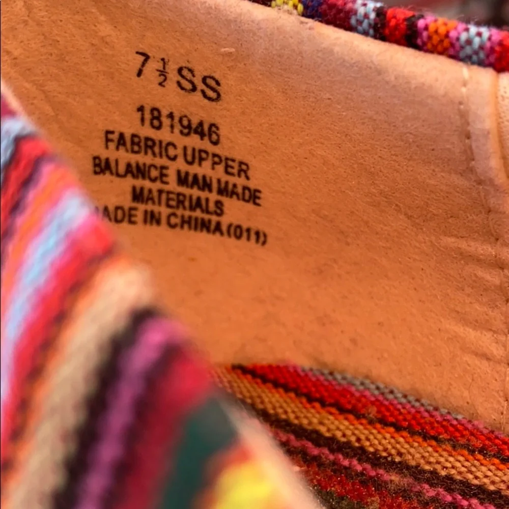 Beacon Women’s Phoenix Multi-colored Flats